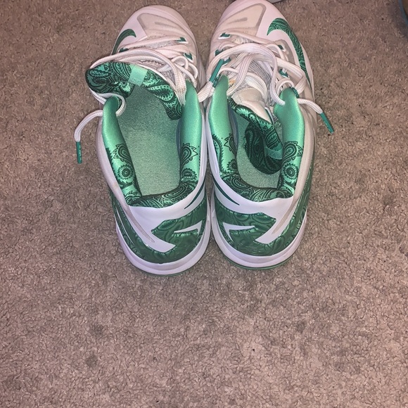 Lebron 11 low - Picture 2 of 4